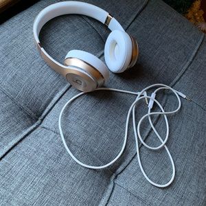 Beats Solo WIRELESS headphones